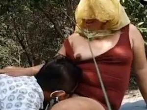 Cặp vợ gã chồng dâm quay clip sex trong rừng